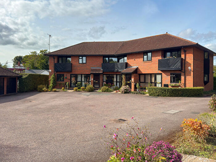 2 Bedroom Flat For Sale In Burrows Court, Hampton Park, Hereford, HR1