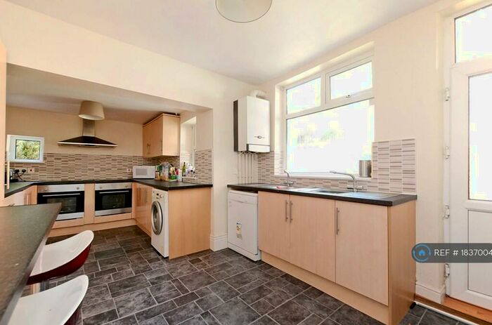 8 Bedroom Semi-Detached House To Rent In Beaufort Road, Sheffield, S10