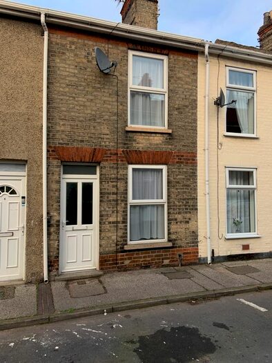 2 Bedroom Terraced House To Rent In Albany Road, Lowestoft NR32