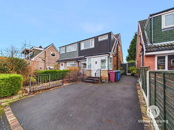 3 Bedroom Semi Detached House For Sale In Witney Avenue, Blackburn, BB2