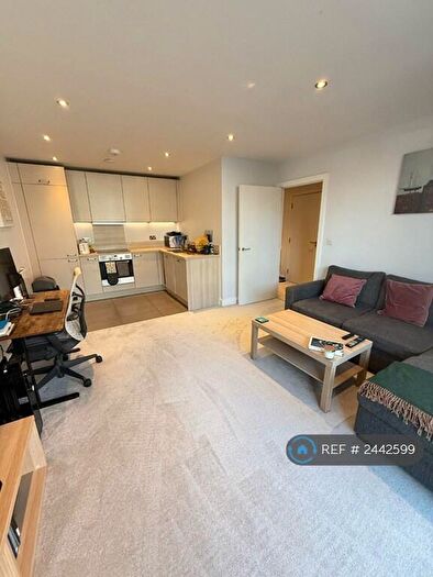 1 Bedroom Flat To Rent In Drake Way, Reading, RG2