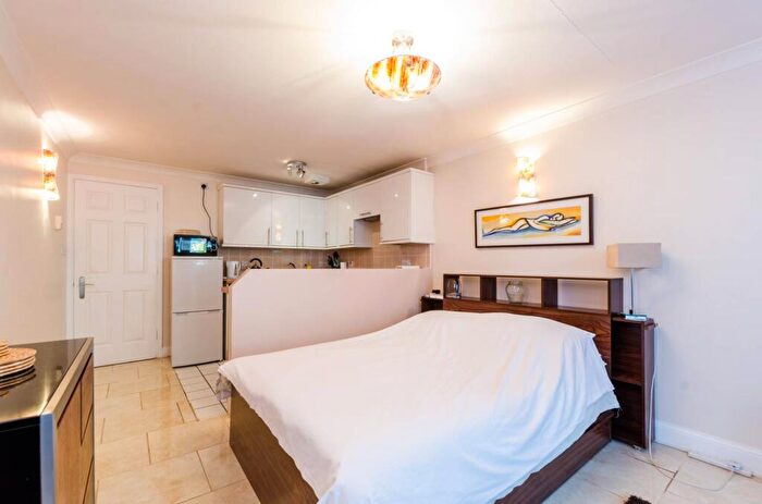 Studio To Rent In Rotherhithe Street, Rotherhithe, London, SE16