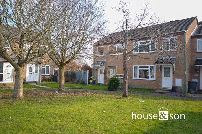 3 Bedroom End Of Terrace House To Rent In Holbury Close, Throop, BH8