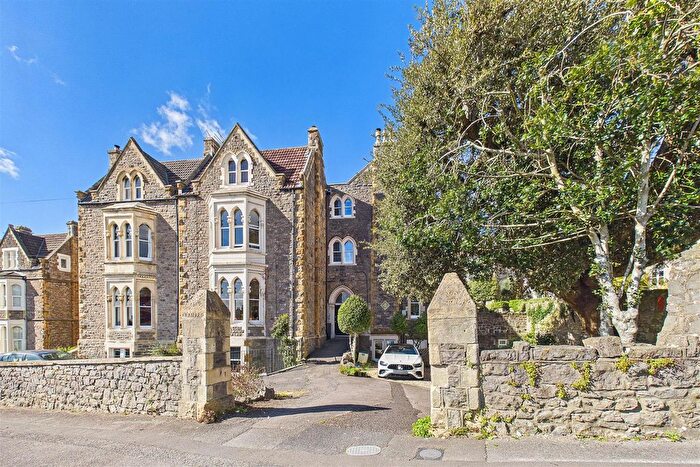 2 Bedroom Flat For Sale In Princes Road, Clevedon, BS21