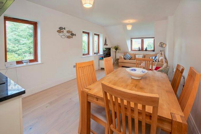 2 Bedroom Flat To Rent In Talbot Court, York, YO1