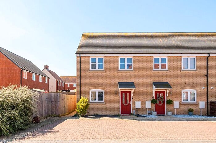 2 Bedroom Terraced House For Sale In Herberts Meadow, Clifton, Shefford, SG17
