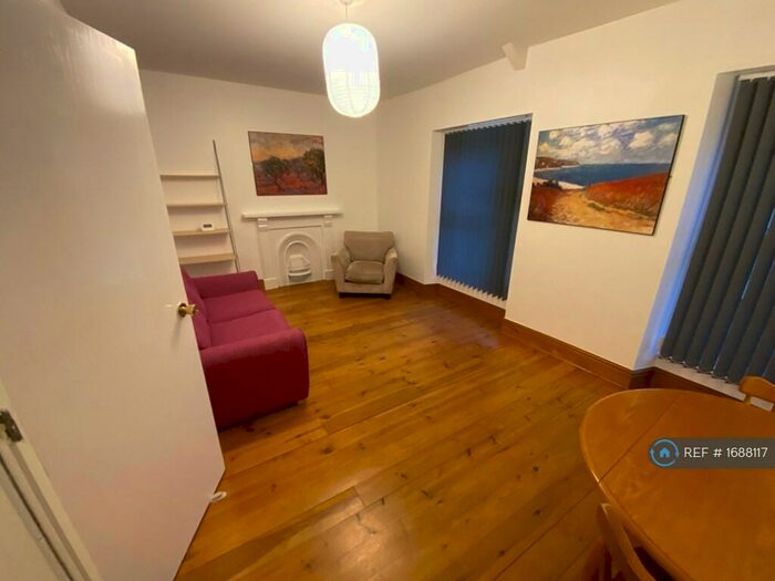 1 Bedroom Flat To Rent In Mount Pleasant, Swansea, SA1