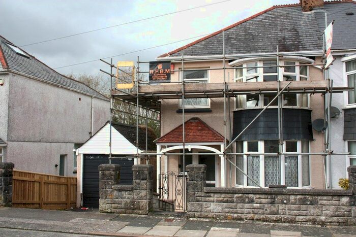 3 Bedroom Semi-Detached House To Rent In Waverley Road, Plymouth, PL5