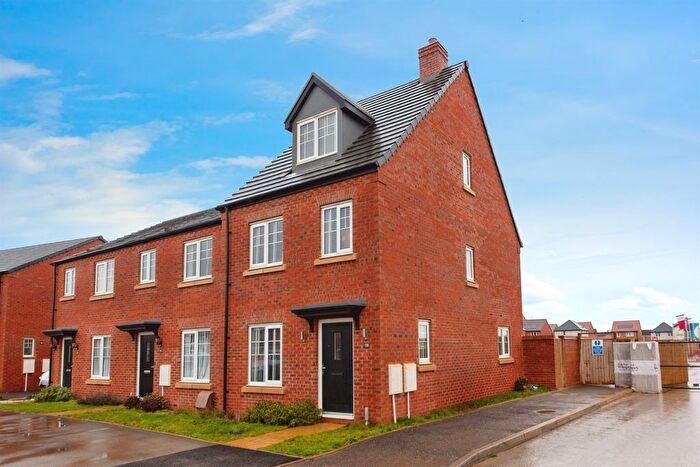 3 Bedroom End Terrace House For Sale In Burnham Way, Sleaford, NG34