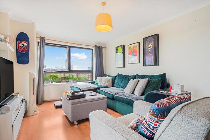1 Bedroom Flat For Sale In Free Trade Wharf, Wapping, London, E1W