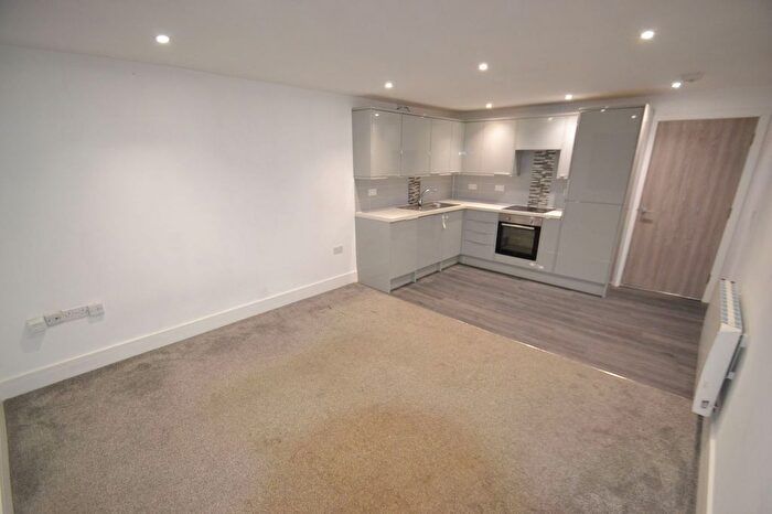 2 Bedroom Flat To Rent In Albert Road, Camberley, GU15