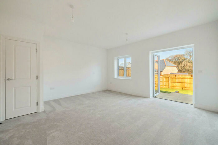 3 Bedroom End Of Terrace House To Rent In Field Maple Gardens, High Wycombe, HP10