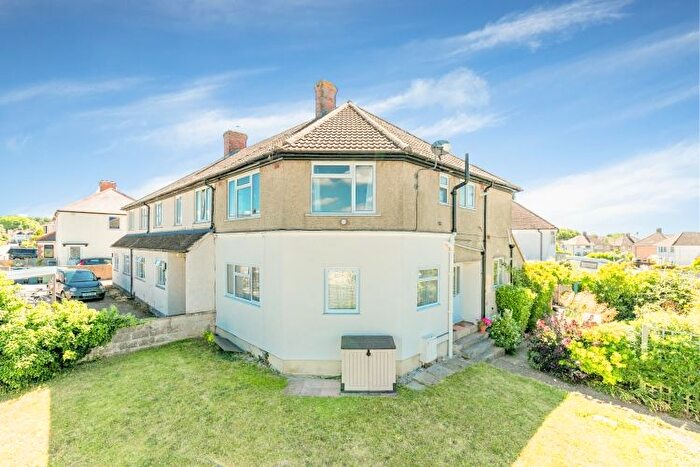 2 Bedroom Flat To Rent In Glebelands, Headington, OX3