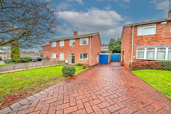 3 Bedroom Semi Detached House For Sale In Redwood Drive, Burntwood, WS11