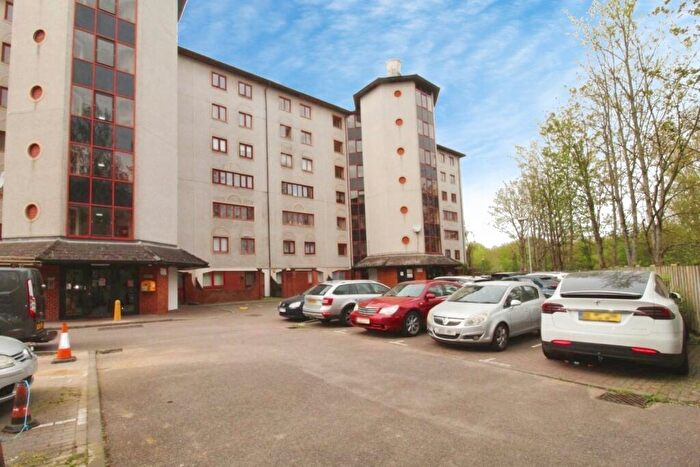 House To Rent In Eleanor Way, Waltham Cross, EN8