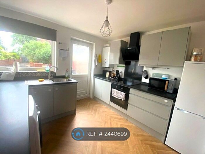 3 Bedroom Terraced House To Rent In Windsor Road, Stainforth, Doncaster, DN7