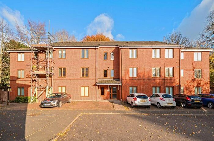 1 Bedroom Flat For Sale In Radnor Close, Maidstone, ME14