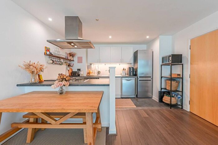 2 Bedroom Flat For Sale In Vickerys Wharf, Poplar, London, E14