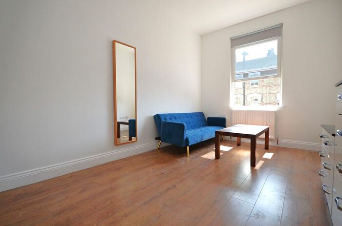 1 Bedroom Flat To Rent In Churchfield Road, London, W3