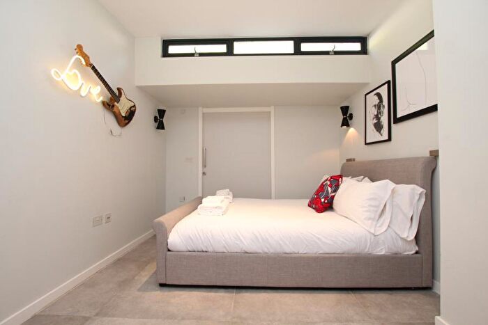2 Bedroom Apartment To Rent In Westfield Place - Clifton Village, BS8