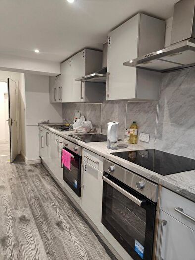 1 Bedroom Property To Rent In Merton Road, Bradford, BD7