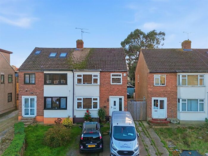 3 Bedroom Semi-Detached House For Sale In Prospect Avenue, Stanford-Le-Hope, SS17