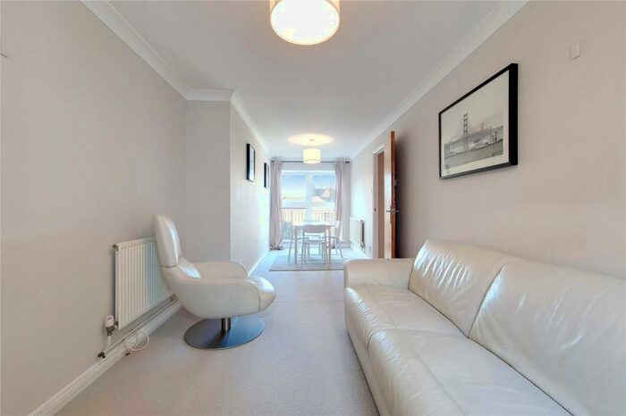 1 Bedroom Apartment To Rent In St John Street, Clerkenwell, London, EC1V