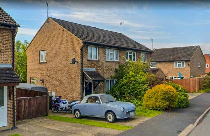 3 Bedroom Semi-Detached House To Rent In Willowmead, Hertford, SG14