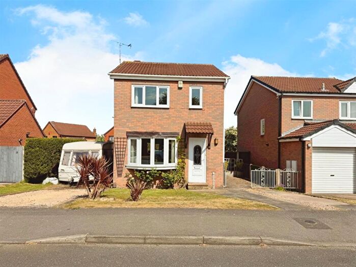 3 Bedroom Detached House For Sale In St. Annes Drive, Worksop, S80