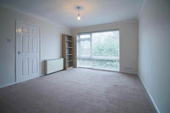1 Bedroom Flat To Rent In Shanklin House, Shanklin Close, Chorlton, M21