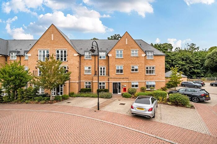2 Bedroom Flat For Sale In Egham, Berkshire, TW20