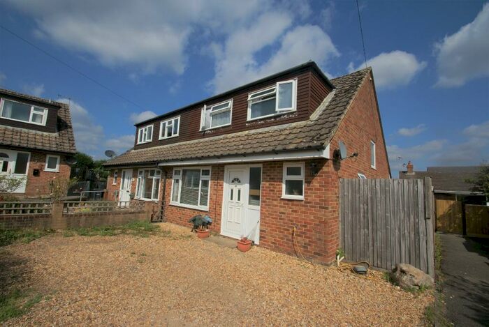 3 Bedroom Semi-Detached House To Rent In Sunnybank, Monxton, SP11