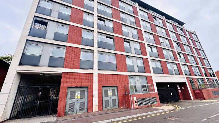 1 Bedroom Flat For Sale In High Street, Slough, SL1