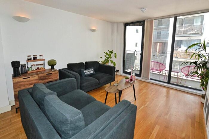 2 Bedroom Flat To Rent In Advent House, Isaac Way, Ancoats, Manchester, M4