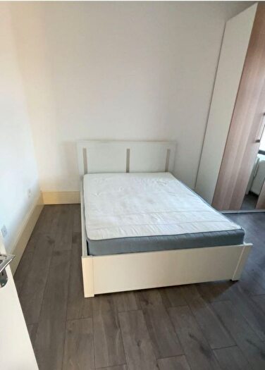 1 Bedroom Studio To Rent In North Circular Road, London, N13