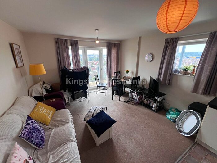 2 Bedroom Flat To Rent In Dumballs Road, Cardiff Bay, Cardiff, CF10