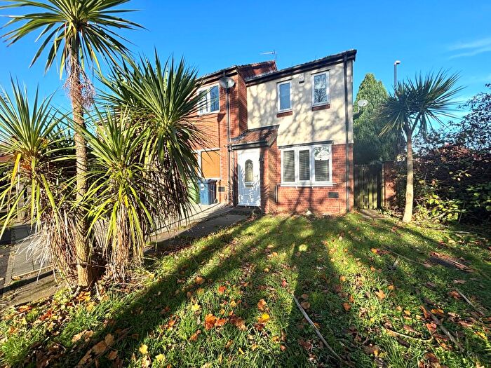 2 Bedroom House To Rent In Lapwing Close, Washington, NE38