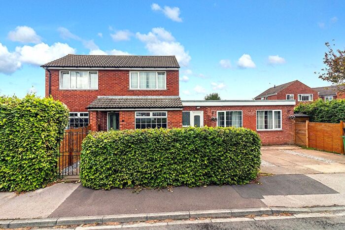 4 Bedroom Detached House For Sale In York Road, Strensall, York, North Yorkshire, YO32