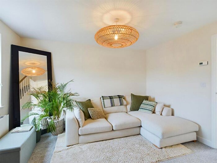 2 Bedroom House To Rent In Cadmium Drive, Ashlawn Gardens, Rugby, CV22