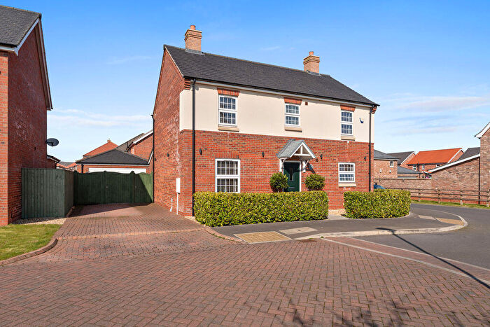 4 Bedroom Detached House For Sale In Larkspur Avenue, Healing, DN41