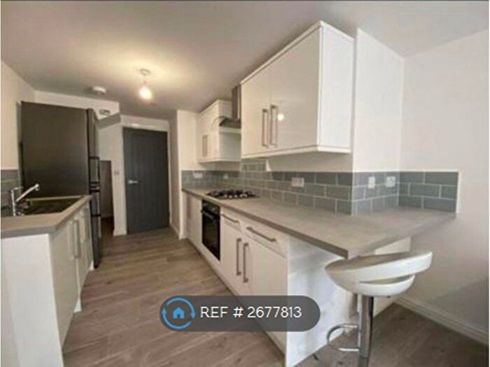 2 Bedroom Flat To Rent In Woodville Road, Cardiff, CF24