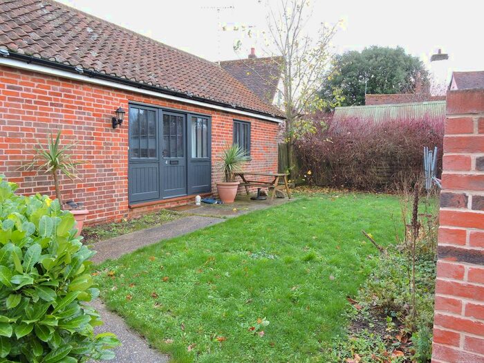 1 Bedroom Barn Conversion To Rent In Bury Chase, Felsted CM6