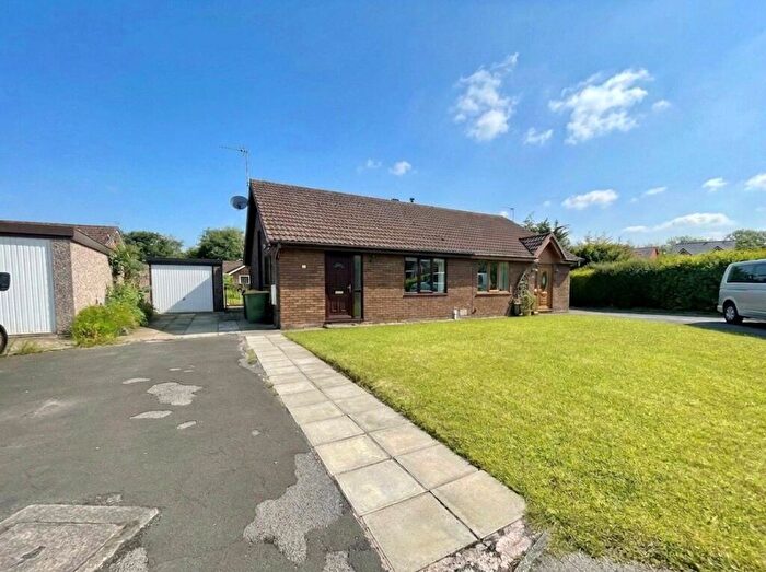 2 Bedroom Bungalow For Sale In New Links Avenue, Ingol, Preston, Lancashire, PR2