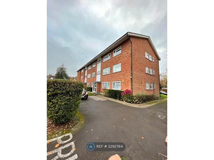 3 Bedroom Flat To Rent In Harrow, Harrow, HA1