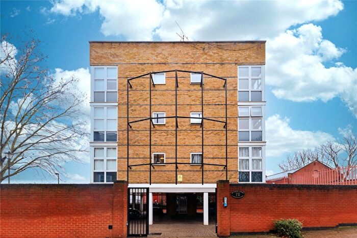 2 Bedroom Flat To Rent In Octagon Court, Rotherhithe Street, SE16