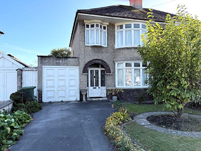 3 Bedroom Semi Detached House For Sale In Carlisle Avenue, Old Town, Swindon, SN3