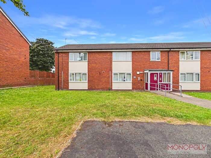 2 Bedroom Flat For Sale In Llwydiarth, Rhosllanerchrugog, LL14