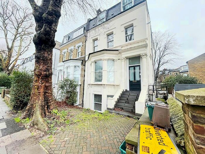 3 Bedroom Flat To Rent In Hillmarton Road, London, N7