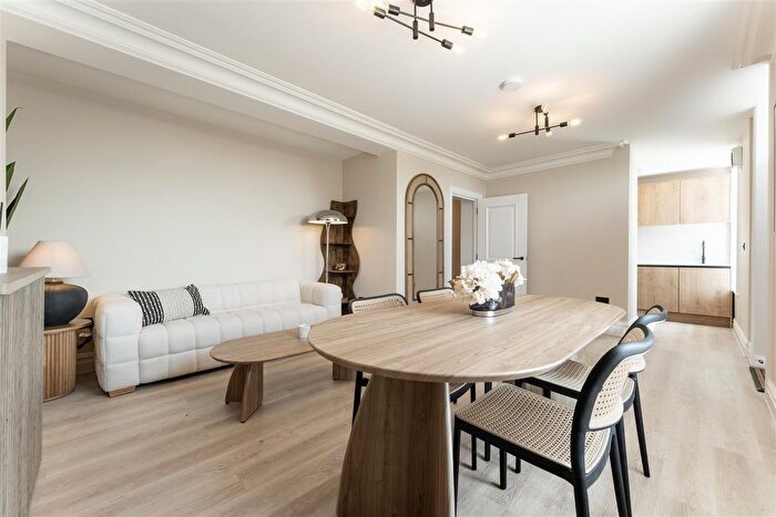 2 Bedroom Flat To Rent In Albion Place, Ramsgate, CT11