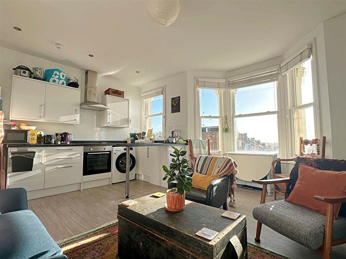 1 Bedroom Flat To Rent In Eastern Road, Brighton, BN2